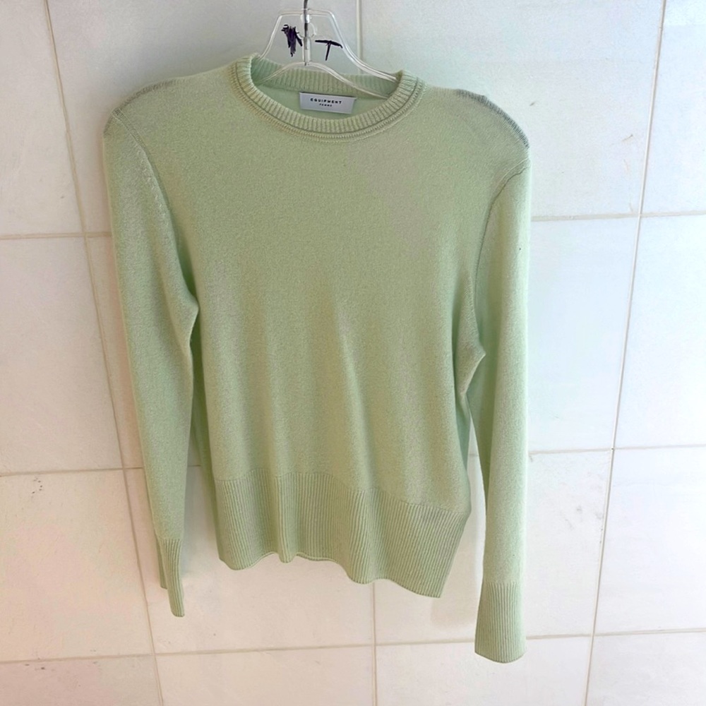 Equipment light green sweater. Lightly worn size xs